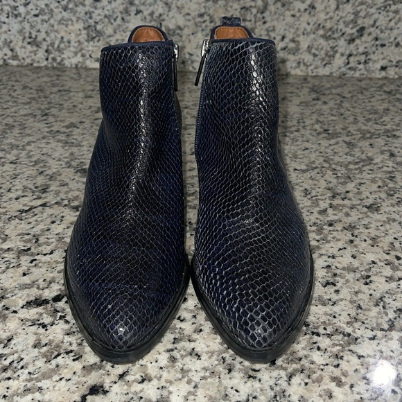 FRANCO SARTO Sloan Bootie Navy Blue Python Print Leather size 6.5 Ankle Bootie. - Picture 6 of 17